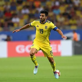 Santo André empresta lateral